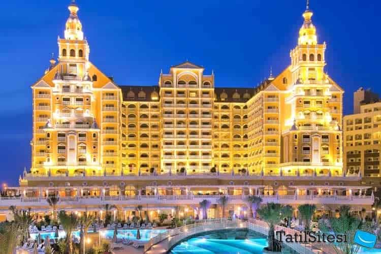 Royal Holiday Palace